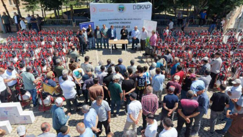 250 ureticiye 8 milyon liralik dev destek makine ve ekipmanlar teslim edildi HjHCwYyN