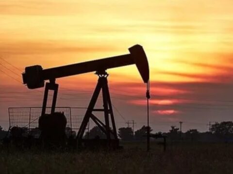 Iranin fuze saldirisi petrolu ucurdu pSk2ZL2S