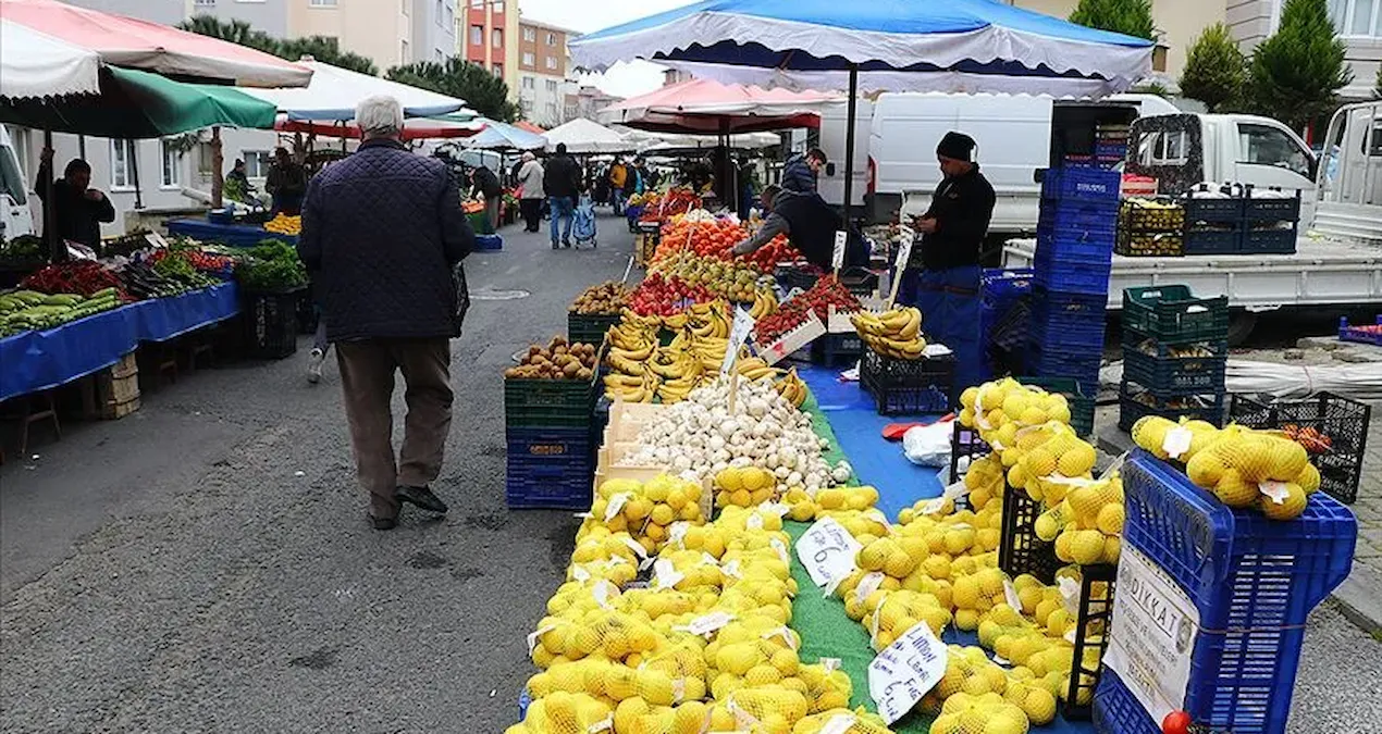 Yaz meyvesinin kilosu 300 liraya firladi emekli isyan etti LHi1DwCX